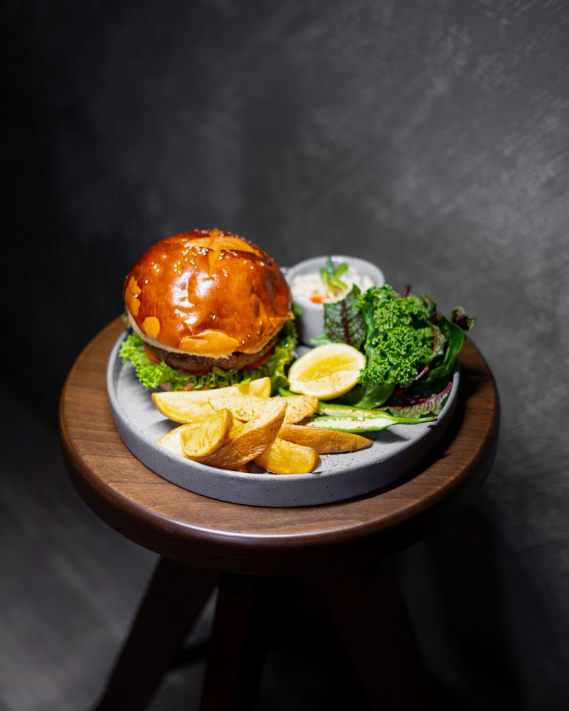 کلاسیک بیف برگر