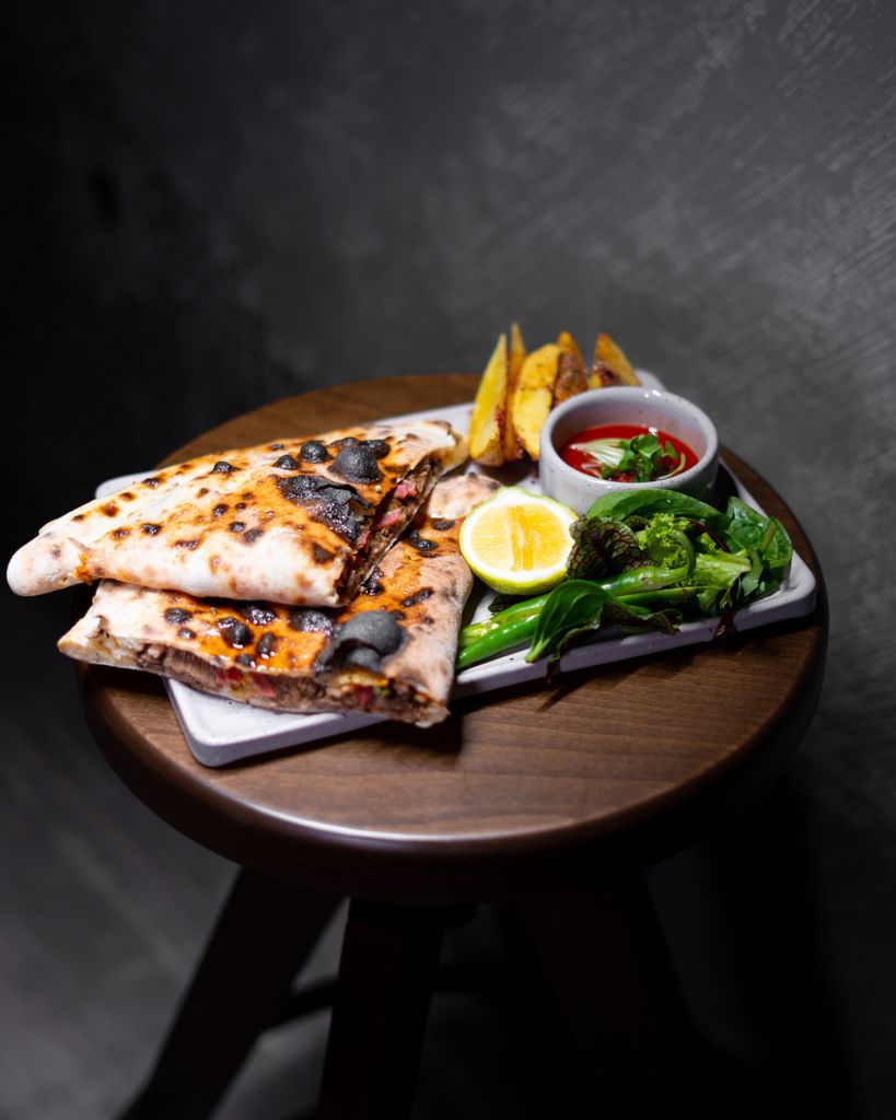 کلزونه بیف بیکن