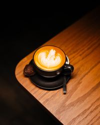 نوشیدنی گرم بر پایه اسپرسو